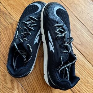 Altra Intuition 3.5 Running Shoe